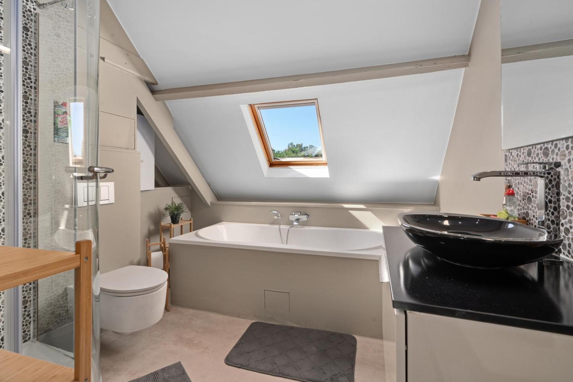 Spacious Guest Suites Near Historic Market - 5 Min Walk Bruges Exterior foto